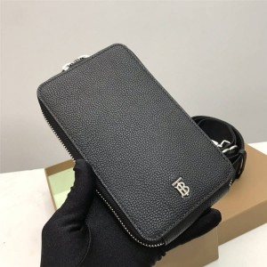 Burberry巴宝莉香港官网粒纹皮革手机保护套手机包80282321/80301921