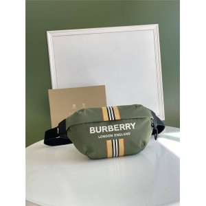 Burberry官网巴宝莉Sonny徽标拼标志性条纹印花 ECONYL® 苏尼腰包80357661