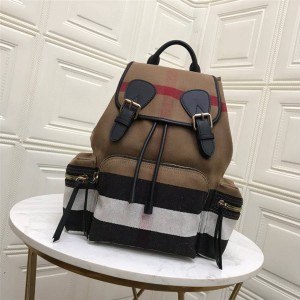 Burberry/巴宝莉官网The Rucksack中号Canvas格纹拼皮革军旅背包40302011