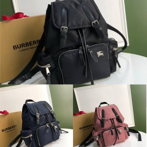 Burberry官网巴宝莉The Rucksack中号尼龙军旅双肩包80084331/80067201/80067231