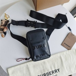 Burberry巴宝莉正品博柏利官方旗舰店Horseferry 印花涂层帆布斜挎包80366381