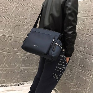 Burberry/巴宝莉官网男包新款防水尼龙布爆款信使包40161641-博柏利